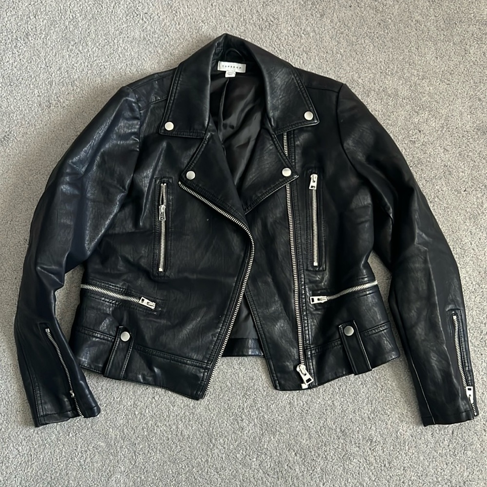 Faux leather cropped jacket
